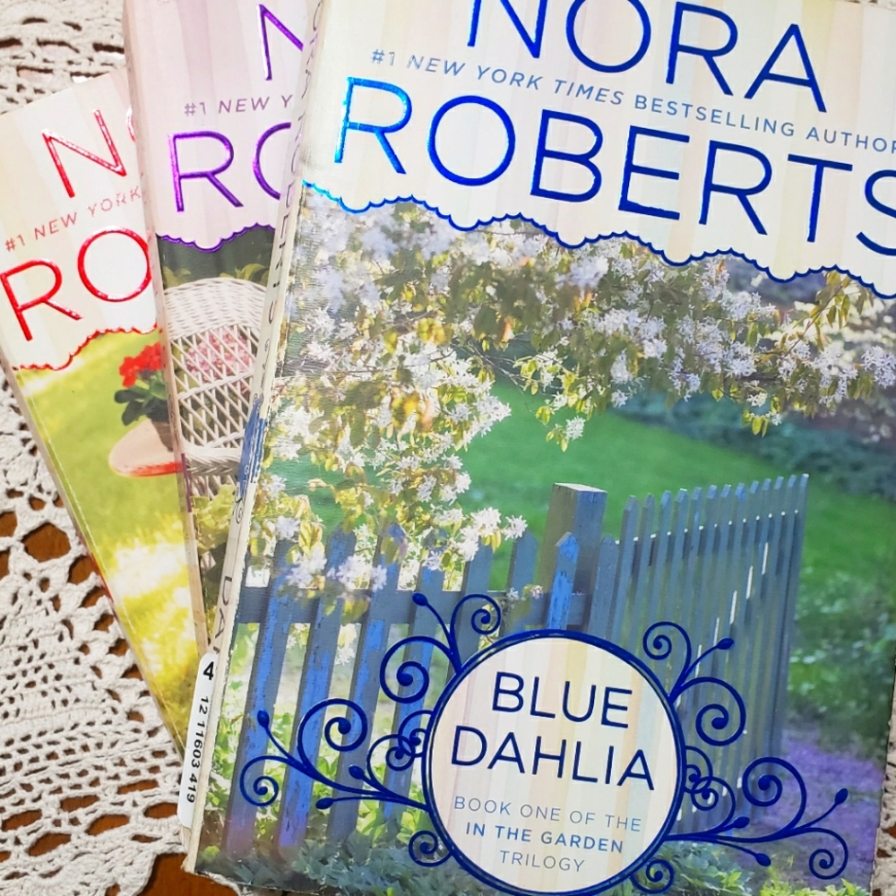 Nora Roberts | The Garden Trilogy